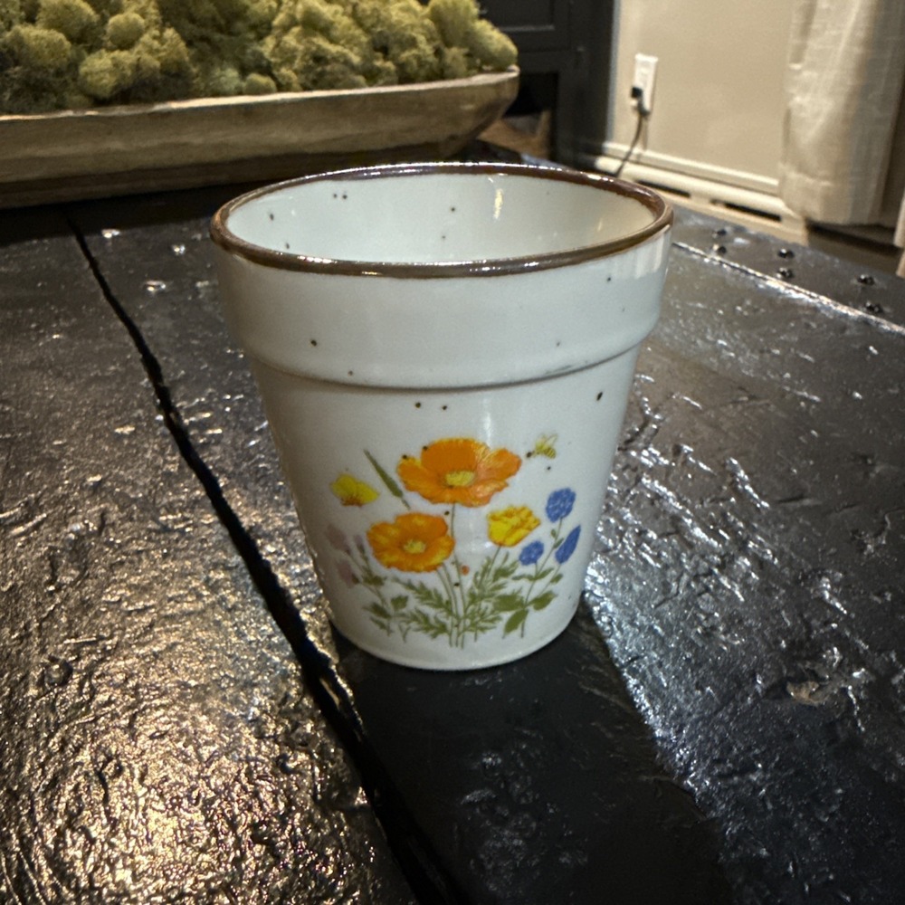 Vtg 70s Takahashi Japan Stoneware FLOWERPOT with hole, Orange Pink Blue flowers